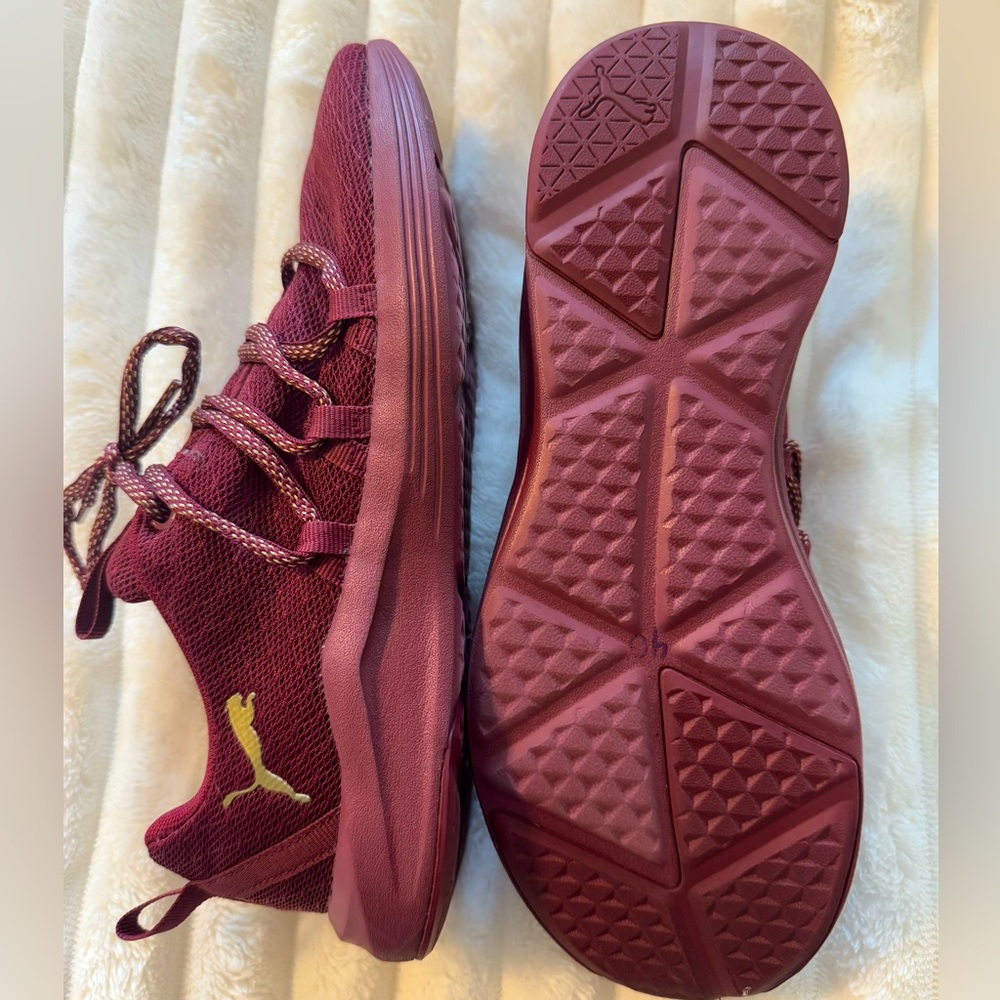 Puma Shoes - size 8.5 (fits more like 8)

New - no box or tag